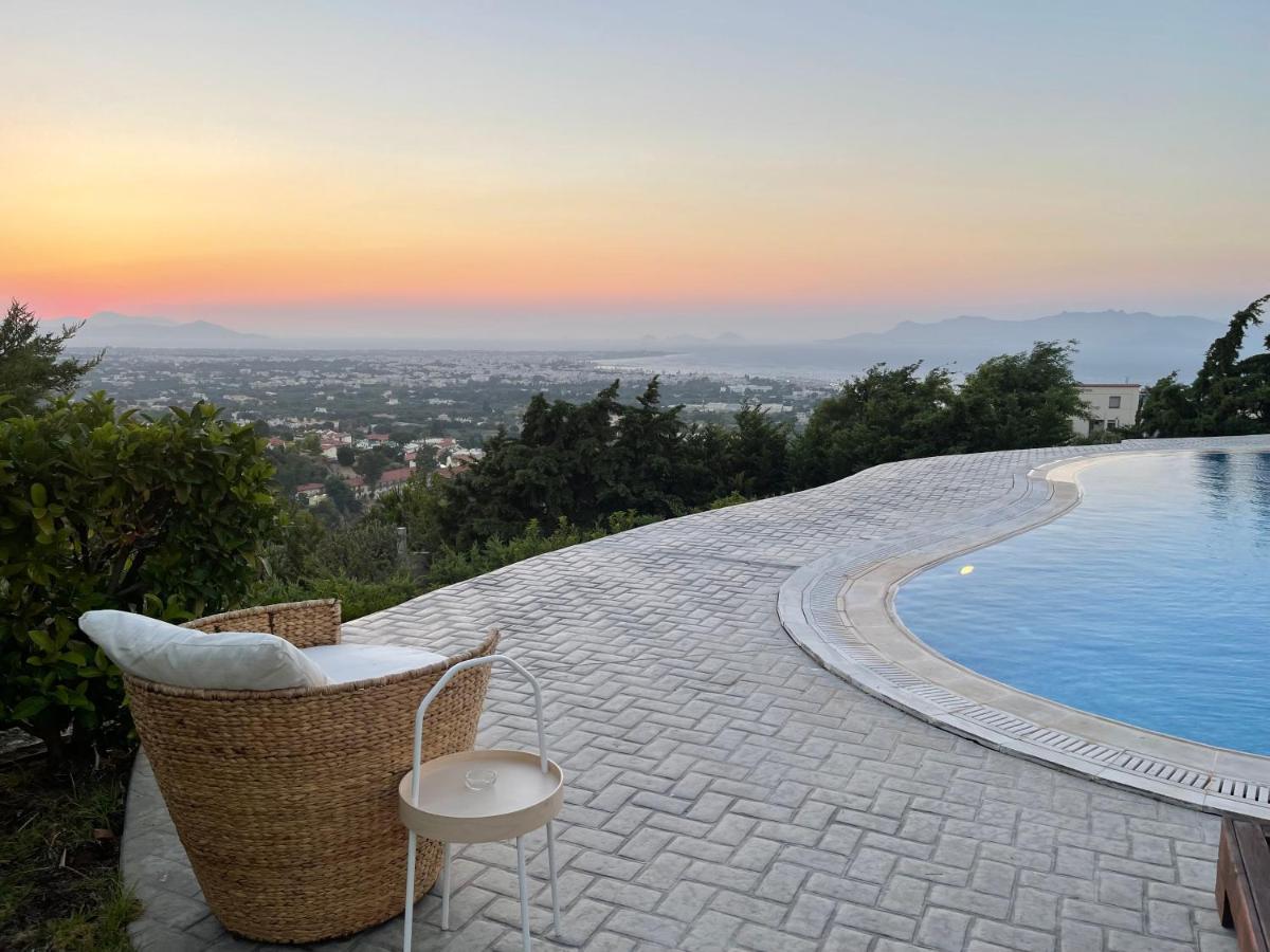 Breathtaking View Guesthouse ซาลิดี ภายนอก รูปภาพ